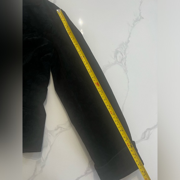 Relativity womens long sleeve velvet button up black floral blazer, size L - Picture 6 of 8